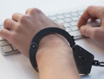 Настоящая причина, по которой вы не можете бросить порно