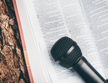 3 простых истины, о которых стоит помнить, делясь Евангелием с неверующими