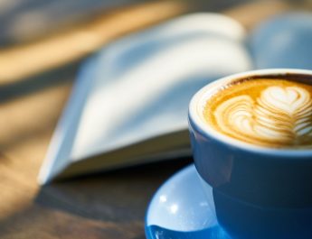 11 способов выработать здоровую привычку читать Библию в этом году