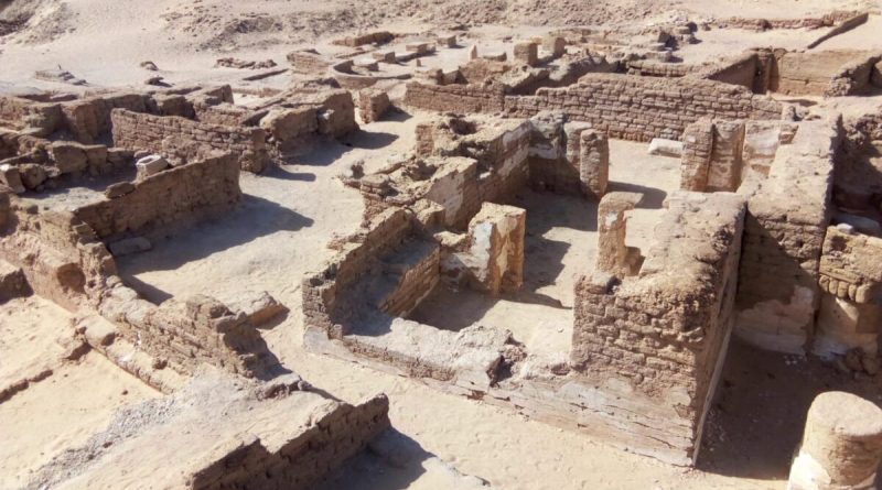 В Египте обнаружены две церкви возрастом 1500 лет с уникальной фреской Иисуса