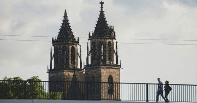 Христианство стало полем политической битвы в Германии Христианство стало полем политической битвы в Германии
