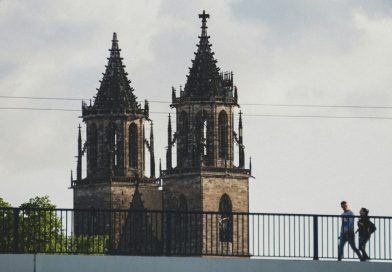 Христианство стало полем политической битвы в Германии Христианство стало полем политической битвы в Германии