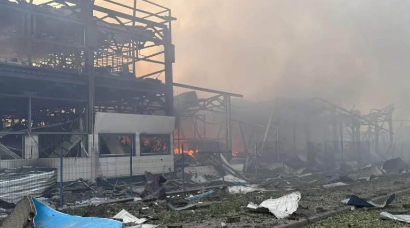 В результате российского обстрела уничтожен гуманитарный склад христианской миссии в Украине В результате российского обстрела уничтожен гуманитарный склад христианской миссии в Украине